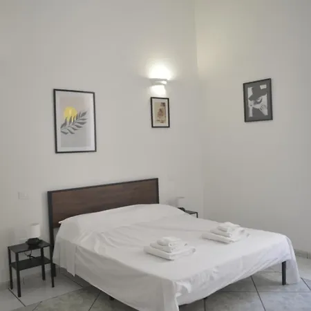 La Via Maestra Pensión 3*
